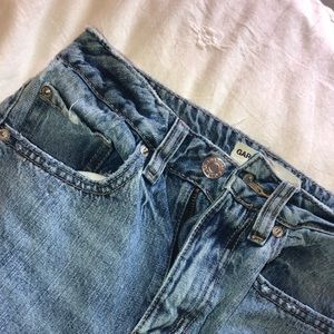 Medium wash mom jeans ripped